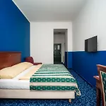 Colloseum Hotel